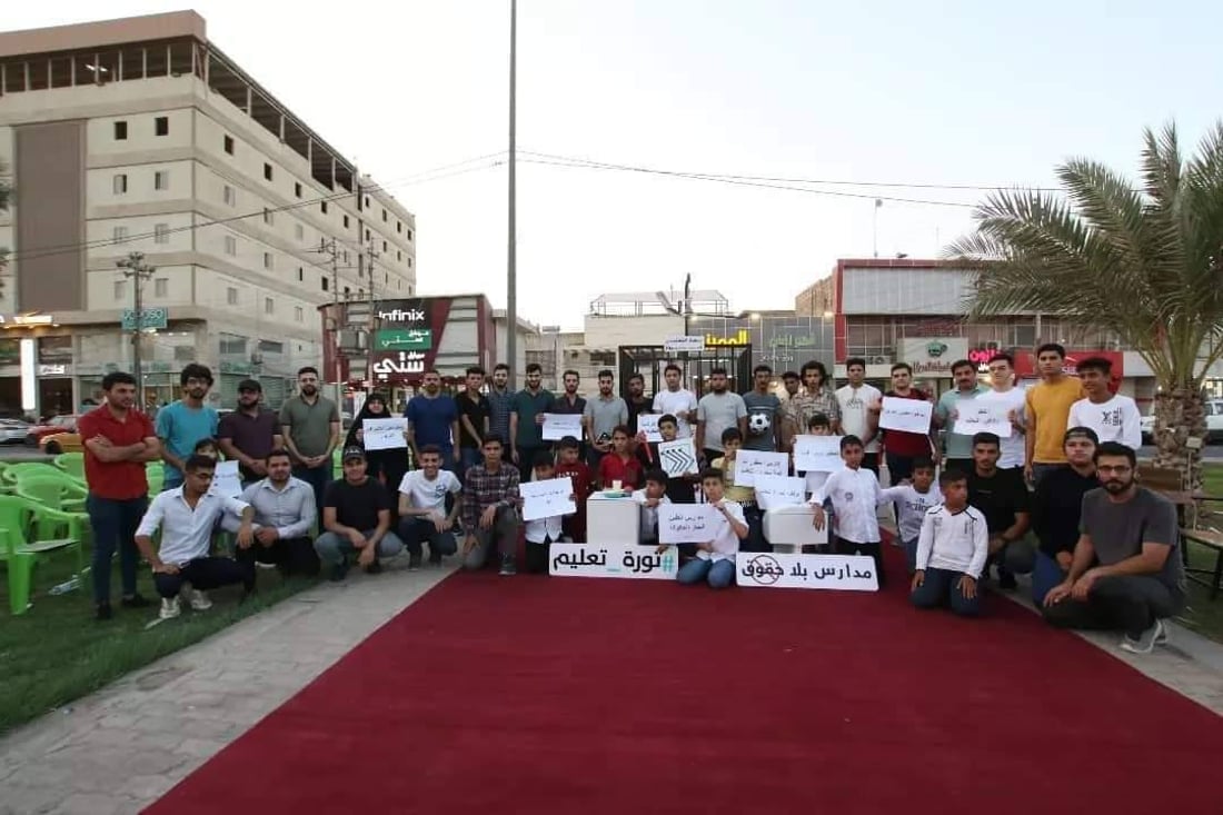 علي حاكم خيّون.. حائر بعداء الأحزاب للتطوع لكنه يواصل في “المدرسة الحرة”