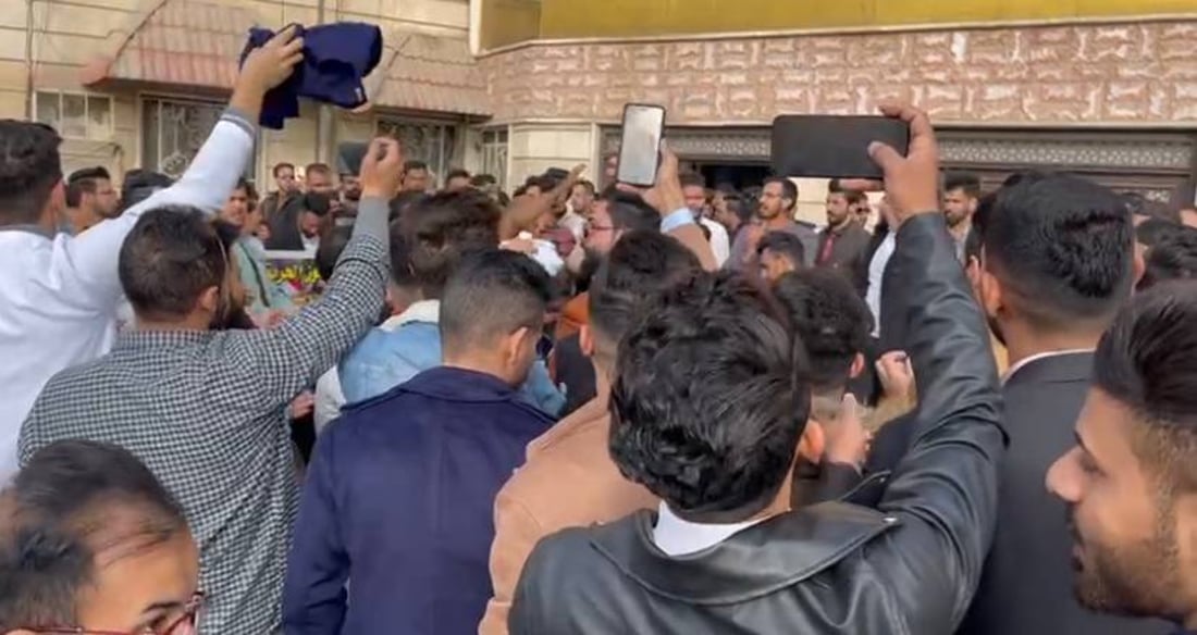 ذي قار.. تظاهرة لطواقم الصحة تطالب بالترفيع الوظيفي