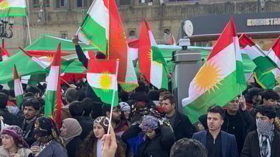 مامۆستا ئامەدی کەرکوک لە ناو دڵی خۆپیشاندەرانی هەولێرە