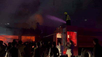 Fire guts commercial warehouse in Choman district