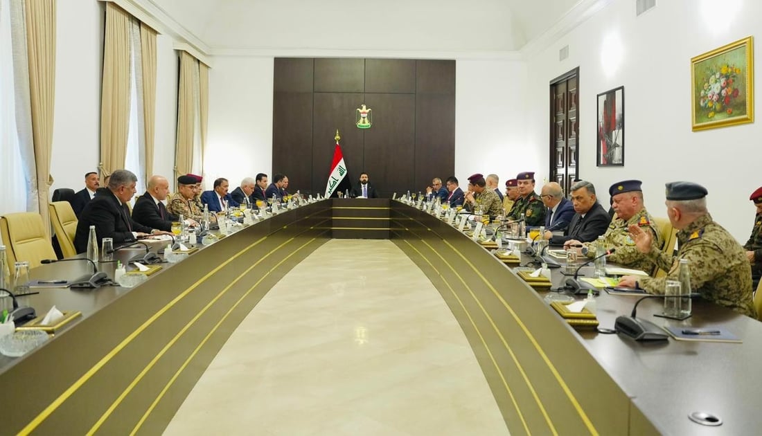 الزيدي يجمع كبار الضباط ويوجه بالتحقيق في قصف الإمارات والسعودية