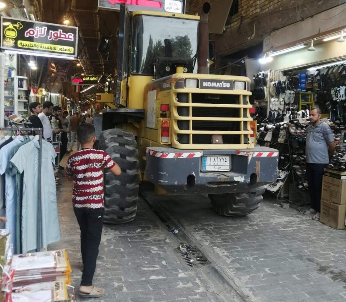 بلا تفاهم.. صور لـ”شفل” السماوة وهو يدمّر كل شيء في طريقه بعد نهاية المهلة