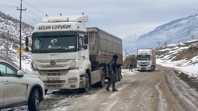 14 بارهەڵگر لە باکووری کوردستانەوە هاتوون و لە دۆڵی ئالانە بەفر پەکی خستوون