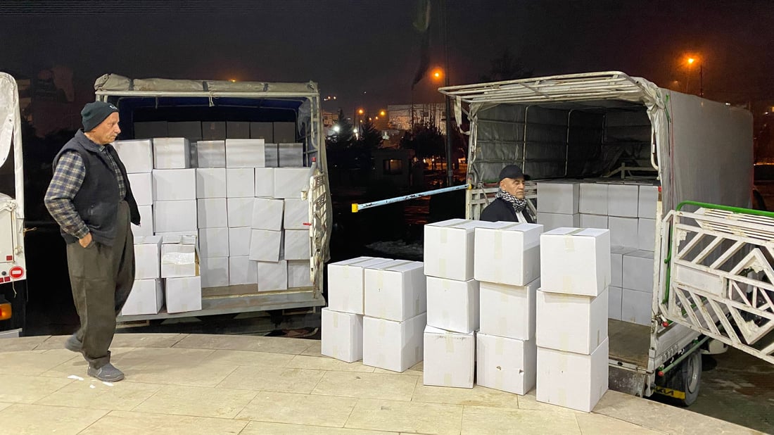 بنەماڵەیەکی سۆران 500 سەبەتەی خۆراک پێشکەشی رۆژئاوای کوردستان دەکەن