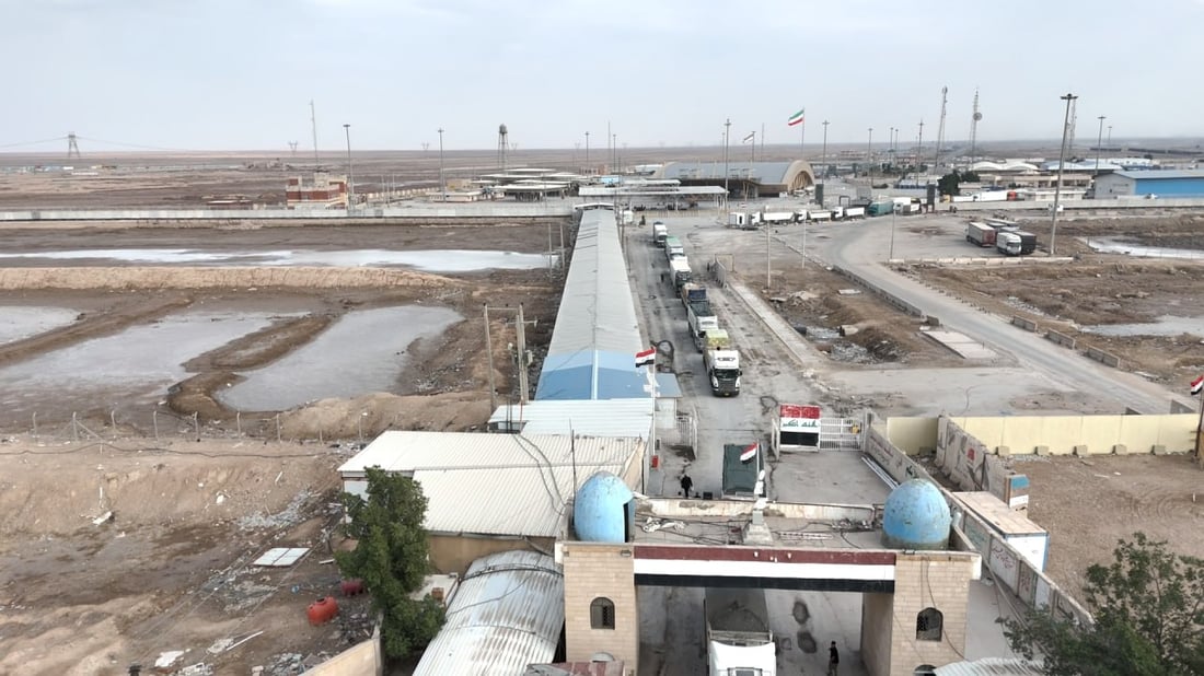 صور: إحصائية أسبوعية لحركة المسافرين والشاحنات عبر منفذ الشلامجة الحدودي مع إيران