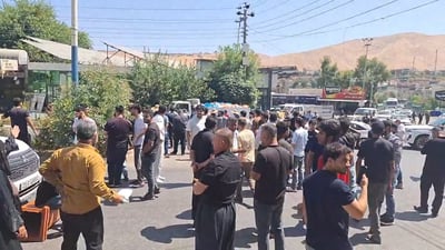خەڵک بێ کارەبان و رێگەی دوکان بۆ سلێمانییان داخست