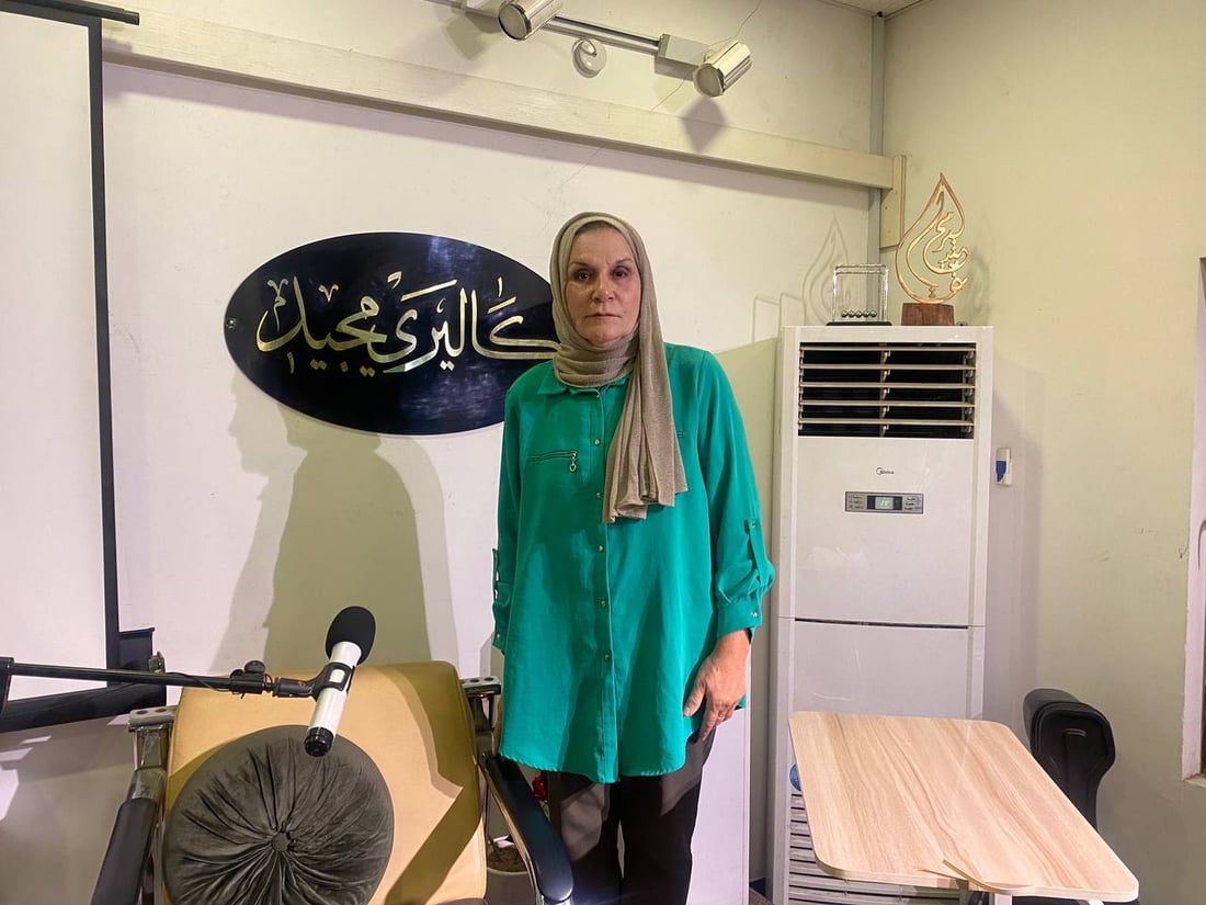 أعدم صدام والدها فخلّدت ذكراه.. حوار مع صاحبة فكرة “كاليري مجيد” في الداوودي