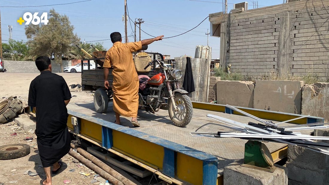 صور من علوة المعادن في أبو الخصيب: تشتري من “الجوالين” وتبيع لمعمل البصرة