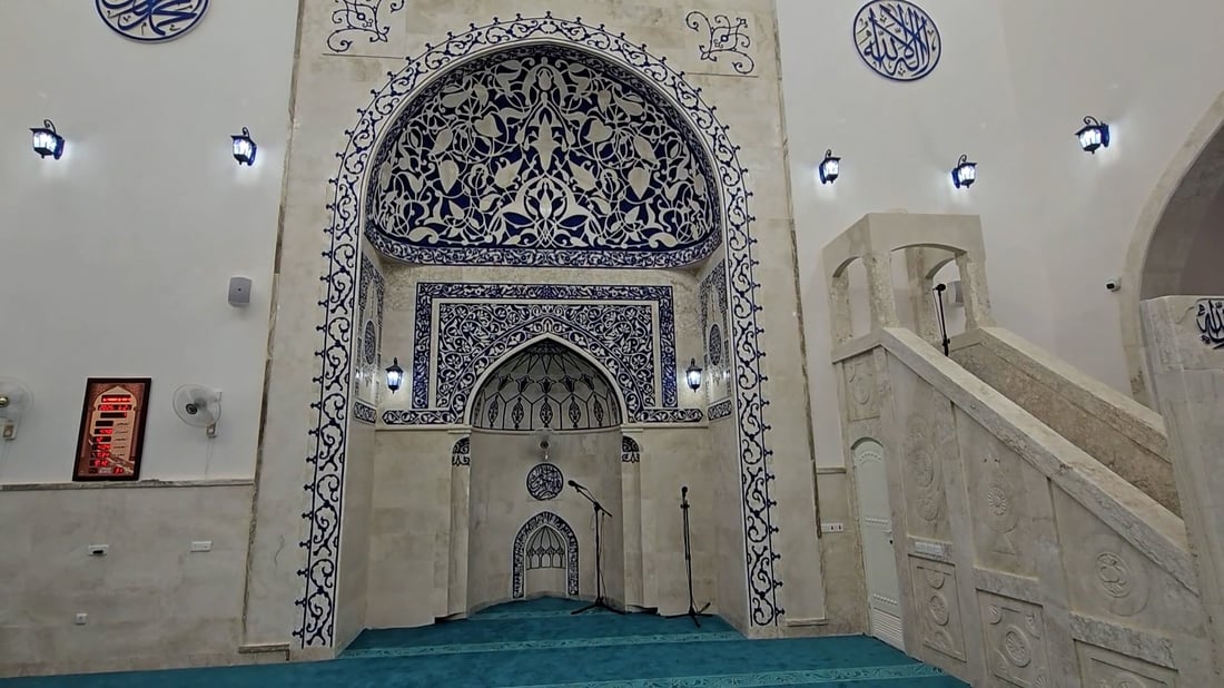 شاهد أجمل محراب في العراق.. الموصل بخط الكوفة تخلد شهادة الأندلس