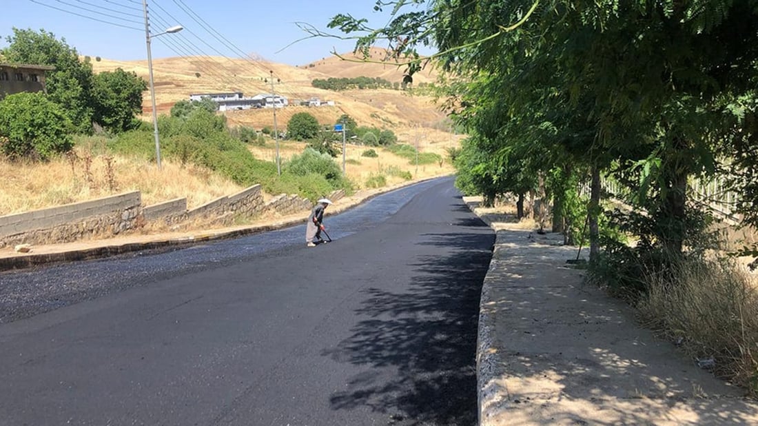 شەقامە سەرەکییەکانى پێنجوێن و ناڵپارێز قیر دەکرێن