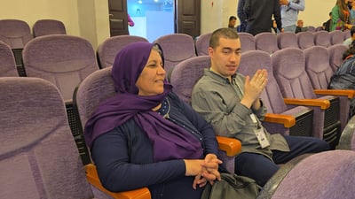 لەبەر خراپی باری دارایی ناتوانێت منداڵەکە ئۆتیزمەکەی بباتە سەنتەرەکانی ئۆتیزم