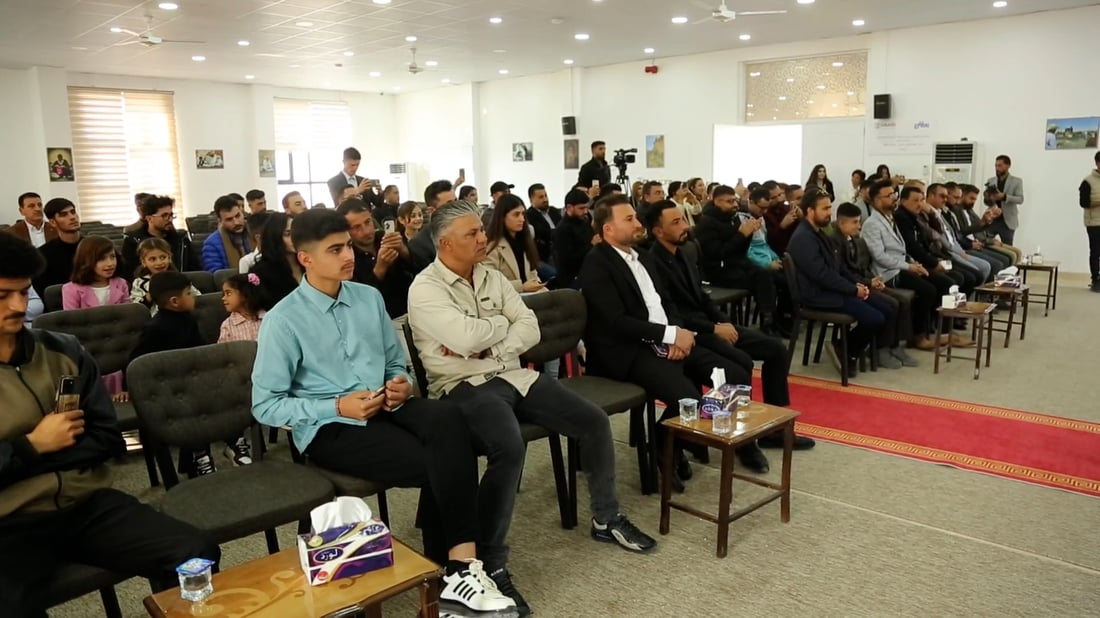 أقوال الحكماء الإيزيديين لن تبقى خلف الجدران.. توقيع كتاب ألف حكمة في سنجار