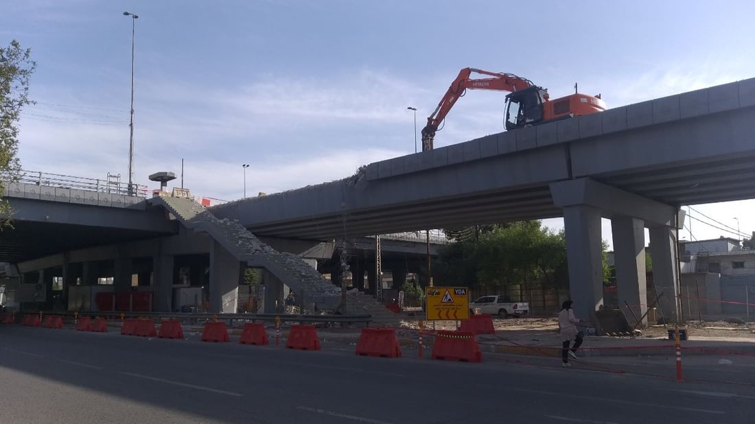 صور: الأتراك بدأوا بتنفيذ جسر الطوبجي الدوار للاستغناء عن التقاطع “المزعج”