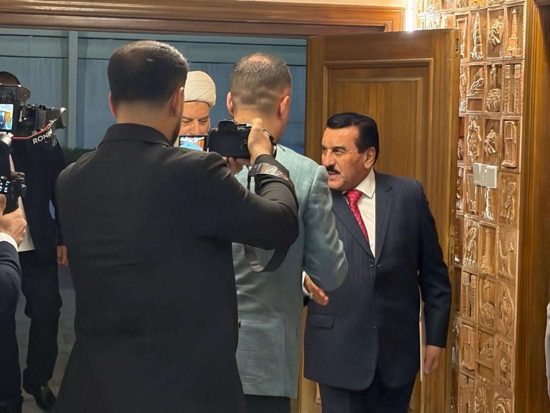 وفد خامنئي الكبير في بغداد ويدخل اجتماع الإطار التنسيقي