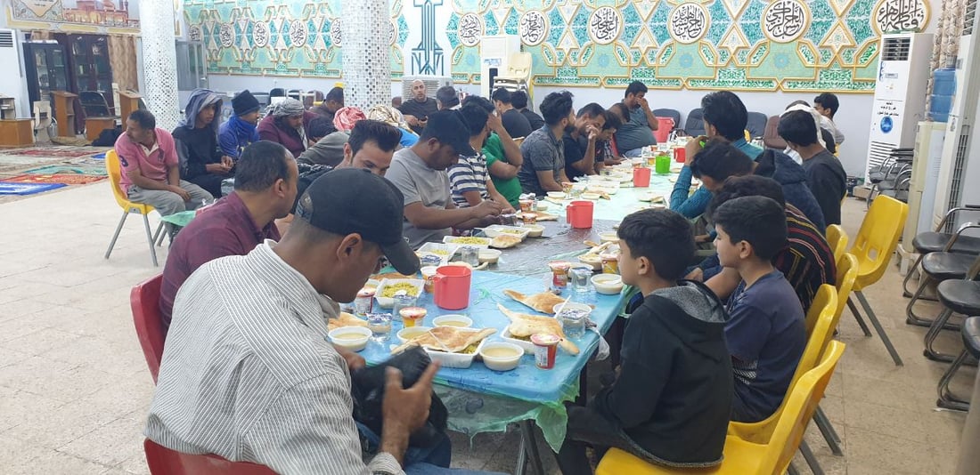 صور من السماوة: آل غريب يطبخون الكمأ والدجاج لعابري السبيل منذ 20 عاماً
