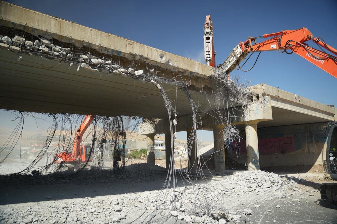 پردە کۆنەکەی تاسڵوجە لە سلێمانی رووخێنرا؛ پردێکی تازە دروست دەکرێت