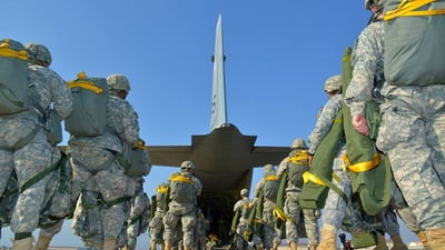 “ئەمریكا دوو رۆژی دیكە بڕیاری لێدان لە ئێران دەدات”