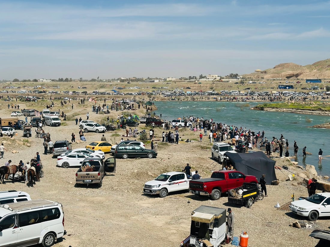 صور: آلاف السياح يستمتعون بأجواء سدة الصدور.. حتى الصينيين جاؤوا