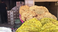 أقدم خباز في مندلي: عاصرت الأغوات والأفندية والطبطبائي...