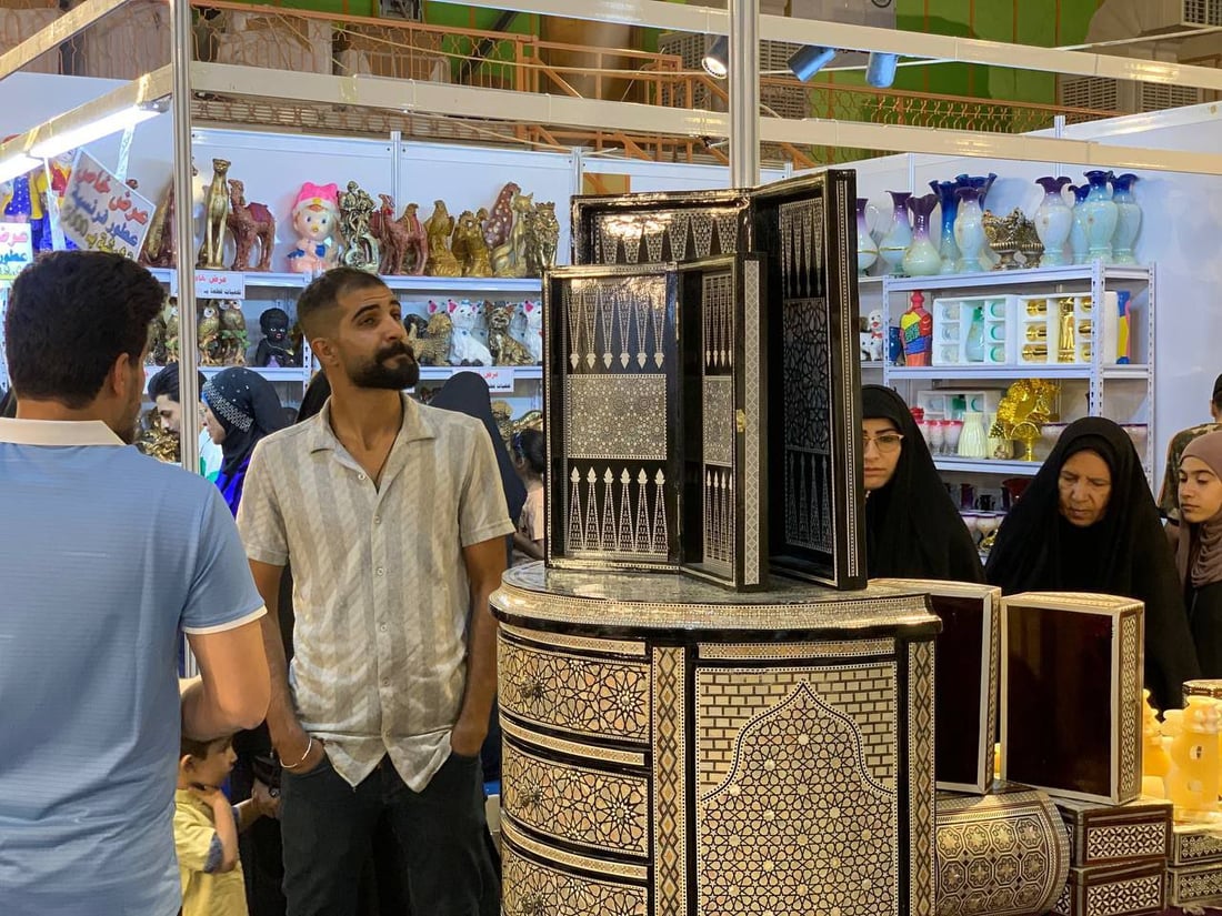 هذه النسخة مميزة أكثر.. سيدات كربلاء يستمتعن بمهرجان التسوق الدولي (صور)
