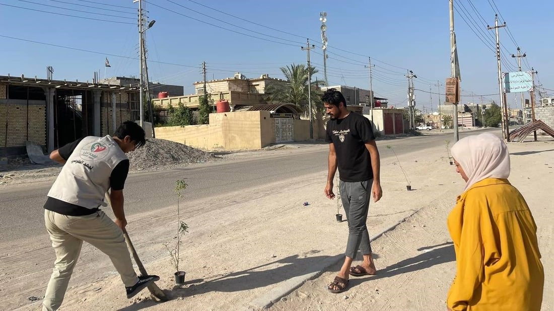 اتفاق مع أهل خور الزبير.. نزرع “شوك البحر” أمام بيوتكم وتتعهدون السقي (صور)