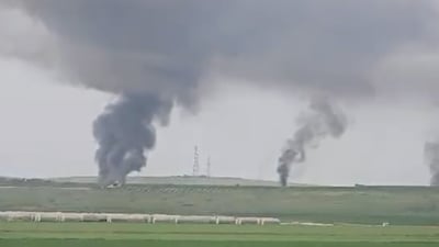 الأميركان يفجرون مواقعهم عقب إخلاء قاعدة قسرك وتسليمها للجيش السوري