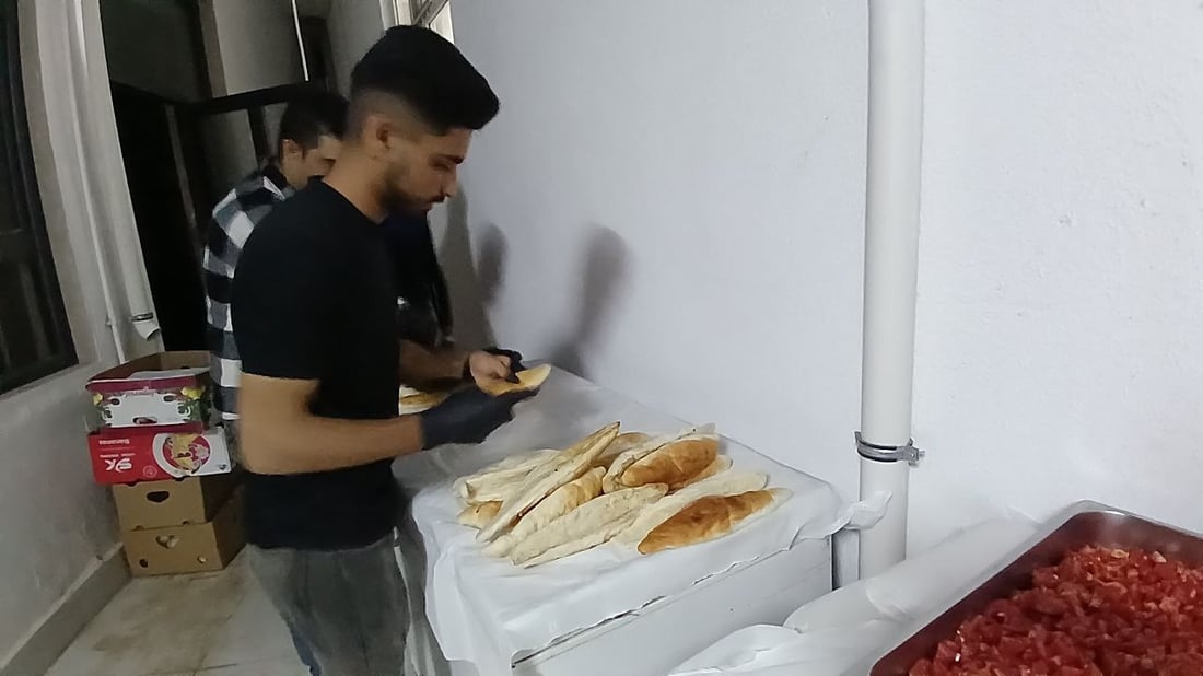 شاهد ليلة القدر في كركوك.. “تراويح وتسابيح” وأطباق متنوعة في جامع ابن الوليد