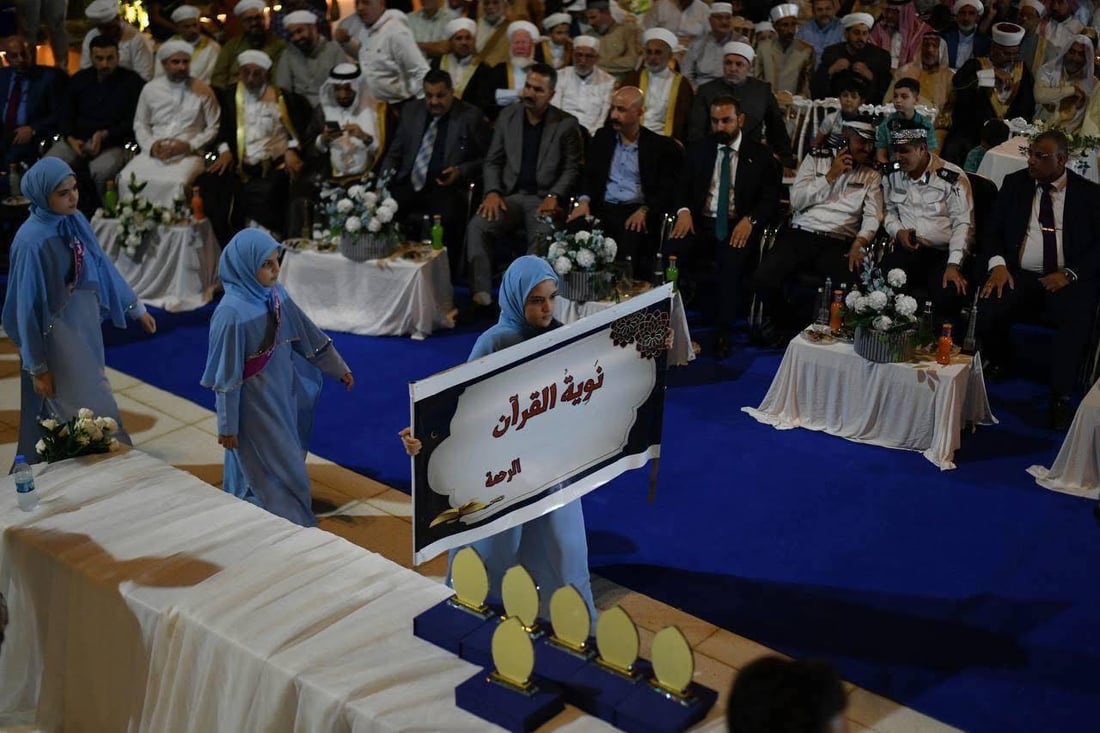 صور من جامع النوري قبل قليل: أهالي الموصل يحتشدون لإحياء المولد النبوي