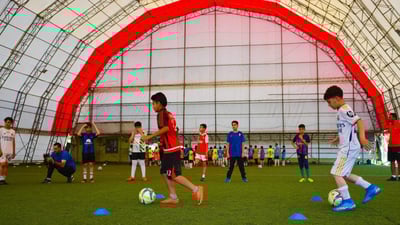 رێکخراوێک لە رێگای وەرزشەوە منداڵان لە مەترسیەکانی مین ئاگادار دەکەنەوە