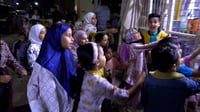 فيديو من درابين سوق الشيوخ ليلة كركيعان.. أمنيات وحلوى 