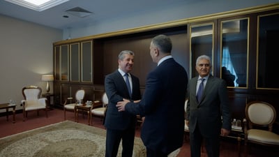 مسرور بارزاني والعيداني يؤكدان على توسيع التعاون بين البصرة وكردستان