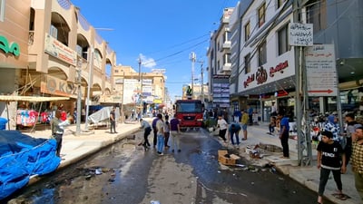 فيديو.. كركوك تجرف بسطات شارعي الجمهورية والأطباء وأصحابها ينددون: قطعتم أرزاقنا