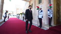 الزيدي على السجادة الحمراء يدخل قصر الحكومة رئيساً للوزراء رسمياً (صور)