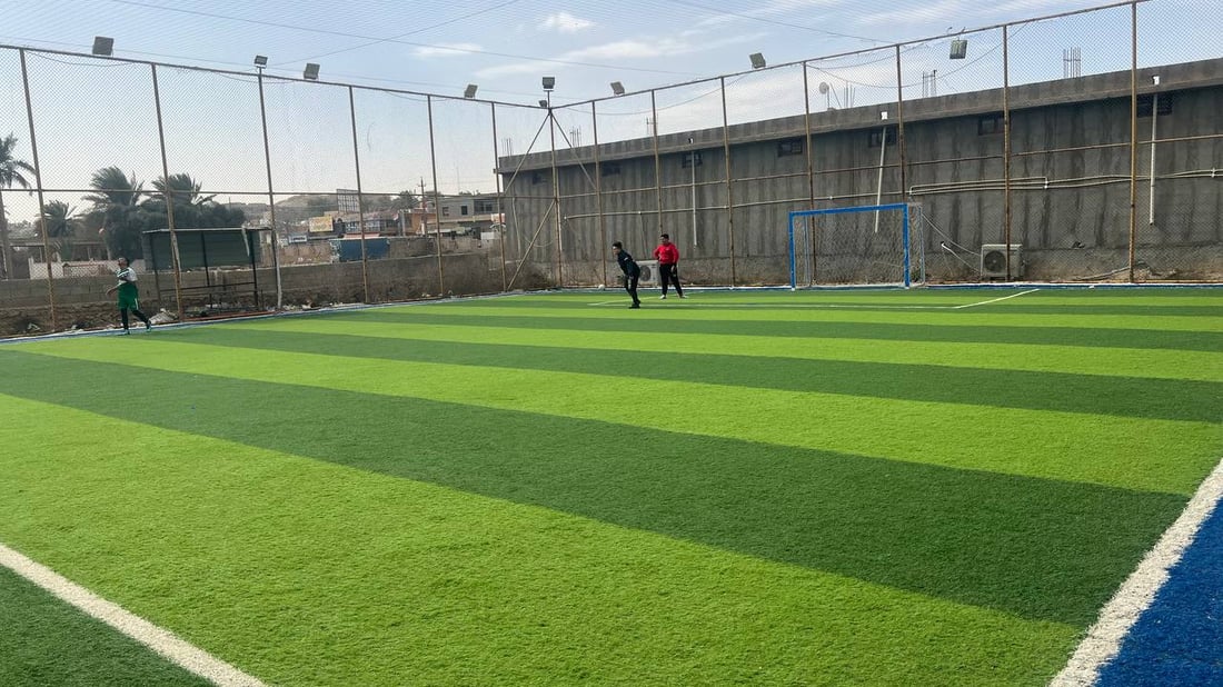 صور: ملاعب الخماسي تكتظ بشُبّان هيت في العطلة الربيعية