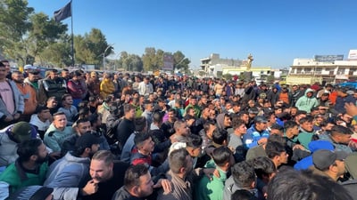 سائقو التكتك غاضبون من بلدية بعقوبة: قرار منعنا من العمل ظالم (فيديو)