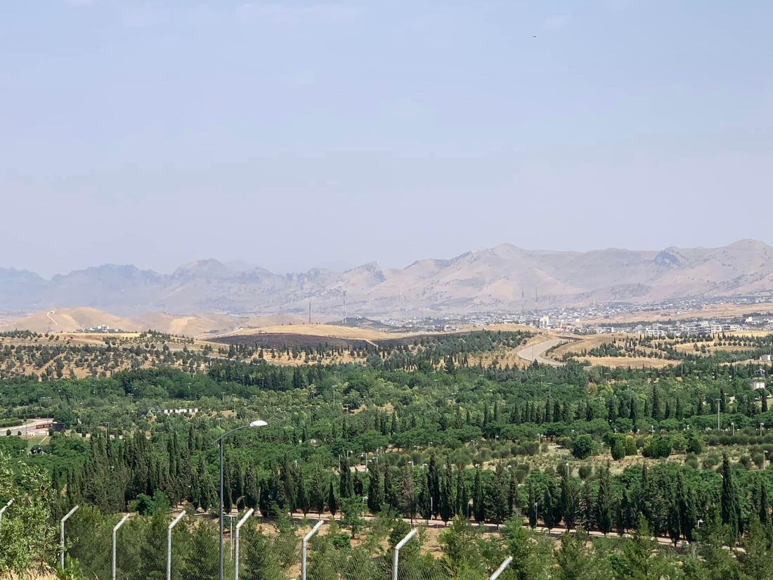 هەواری شار سەلامەتە، بەڵام باخچە رووەکییەکە هیچی وای نەماوەتەوە