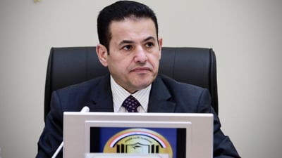 مستشار الزيدي يكذب أنباء مهلة حصر السلاح بيد الدولة: لا توجد مدة محددة