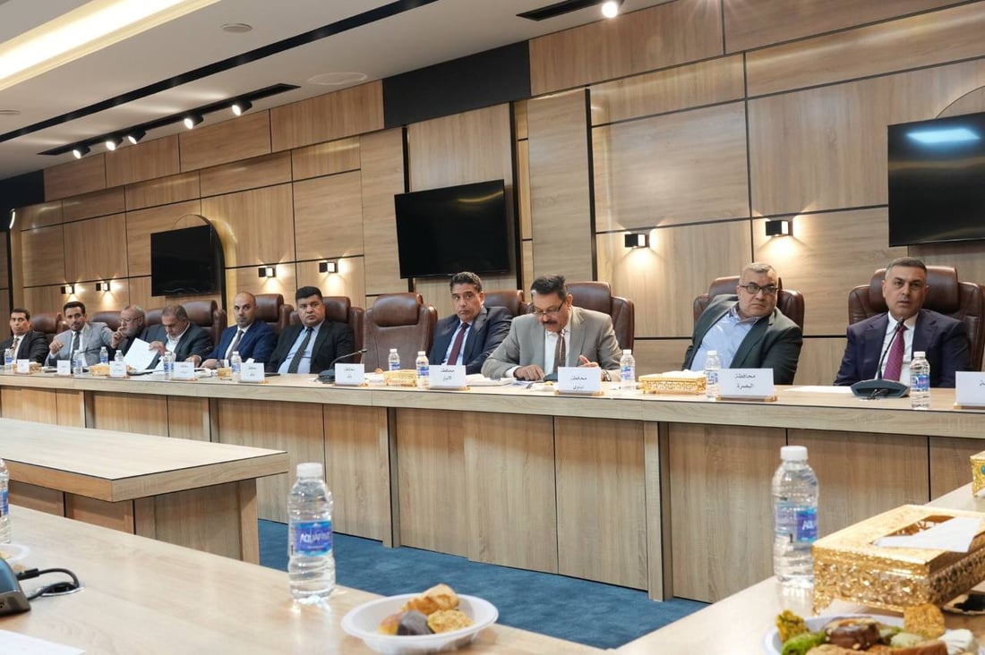 المحافظون يشكون الحكومة لدى اللجنة المالية: لم نستلم التخصيصات المالية