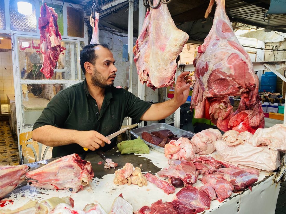 صور: هذا وقت “الكراعين” في العمارة.. وزبائن المحمودية يفضلون “باچة” العجل