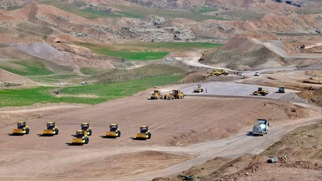 زیاتر لە 100 ئامێر رۆژانە كار لە پڕۆژەی دووسایدی هەولێر – کۆیە دەكەن