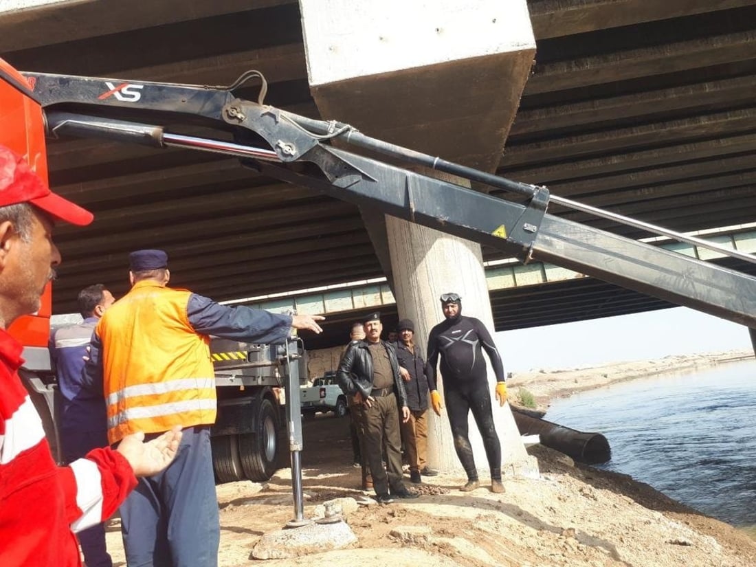 ضباب الناصرية يهوي بشاحنة في “المالح” وانتشال جثة سائقها (صور)