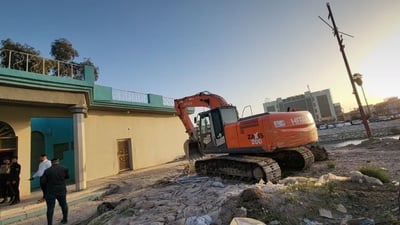 صور: محافظ بابل يعد بـ “إنجاز سريع” لمشروع ضفاف الحلة.. “الصوب الصغير” جاهز (صور)