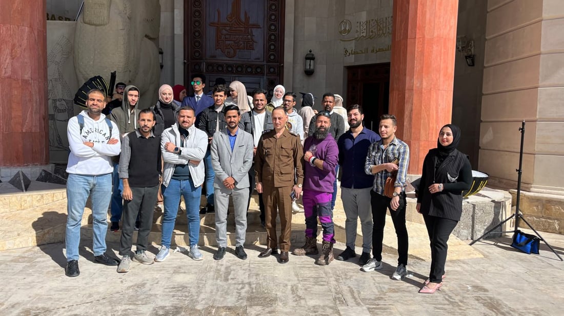 صور: فتيات البصرة ينافسن الرجال في “الإرشاد السياحي” وفريق تدريب خاص من الموصل