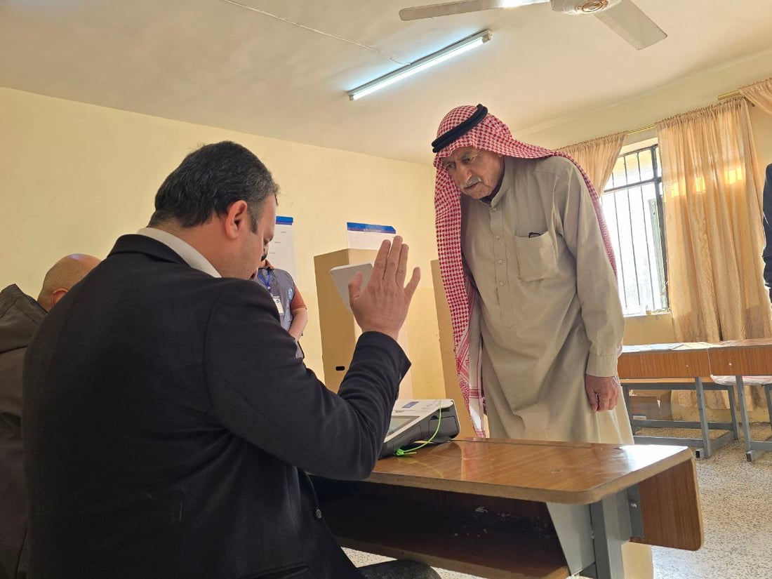 إقبال واسع في الجانب الأيمن ومناطق جنوب وغرب الموصل (صور)