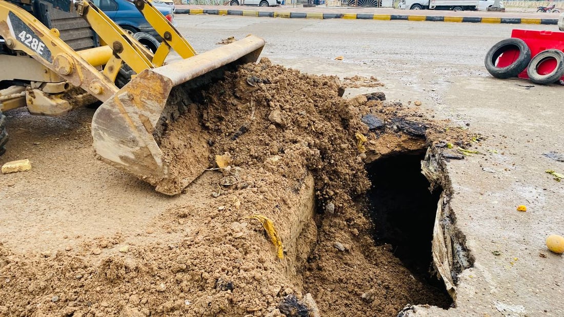 صور: حفرة العمارة الكبيرة رُدمت.. بانتظار التوجيهات لتبديل الأنبوب عند تقاطع نهاوند
