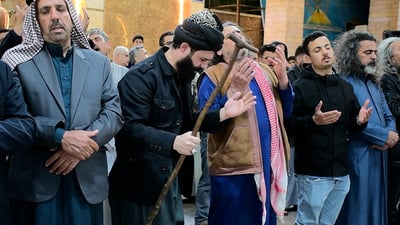 ليل بغداد: رقص صوفي وخشوع قادري.. حيّ حيّ عند الكسنزان (فيديو)