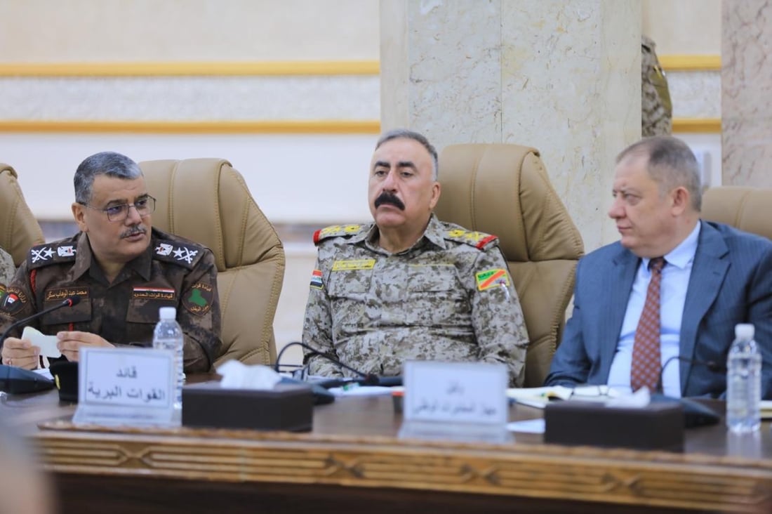 قادة الجيش والبيشمركة يبحثون ضبط الحدود وتسليم المطلوبين بين بغداد وأربيل