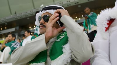 فيديو: لا حاجة لانتظار الصيحات.. تعليق وصفي للمكفوفين ينقل حتى تعابير وجوه اللاعبين