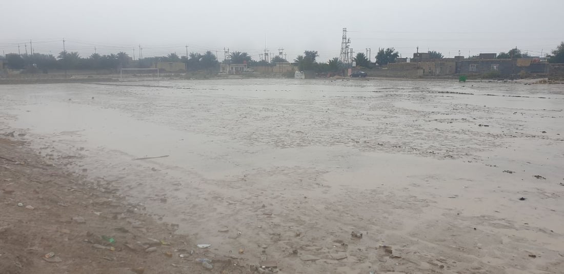 صور: ملعب الوركاء الشعبي يتحول الى بركة طينية في المثنى