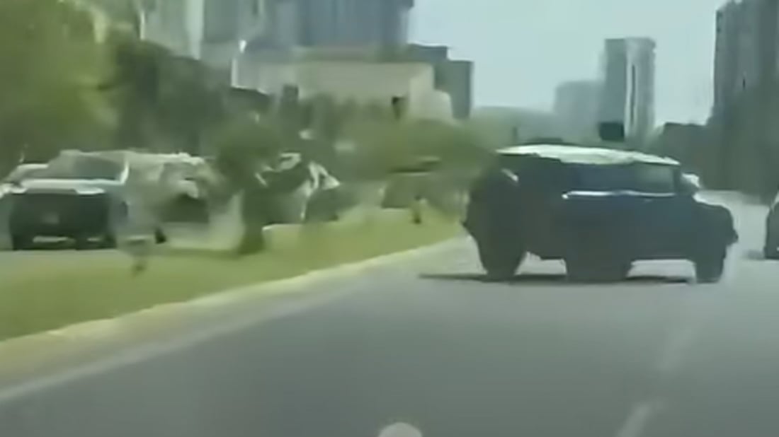 هەولێر؛ دەستبەسەر ئۆتۆمبێلێکدا گیرا کە بەشێوەیەکى نایاسایى بەسەر شۆستەیەکدا دەپەڕێتەوە